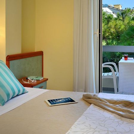 מיסאנו אדריאטיקו Hotel Riviera B&B מראה חיצוני תמונה