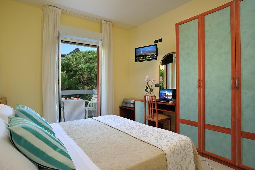 מיסאנו אדריאטיקו Hotel Riviera B&B מראה חיצוני תמונה
